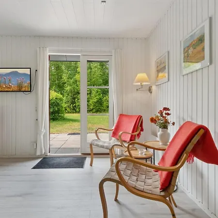 Gail - 200m From The Sea By Interhome